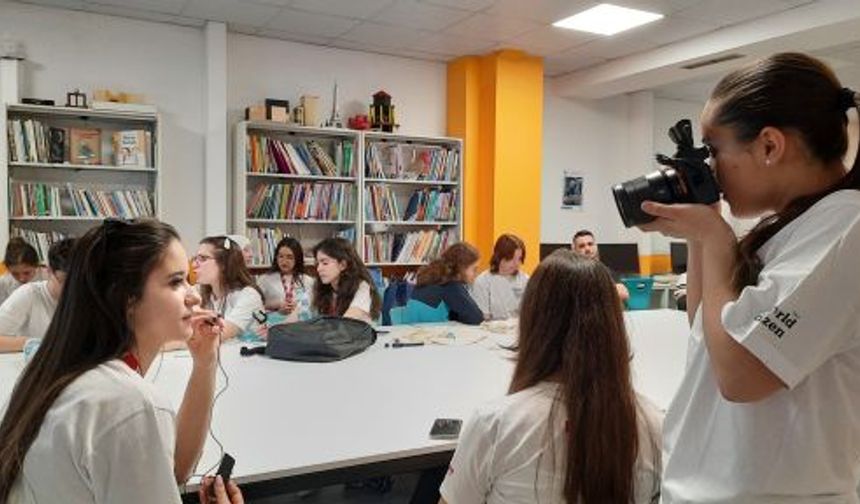 “Gençler için Gazetecilik Eğitimleri” sürüyor
